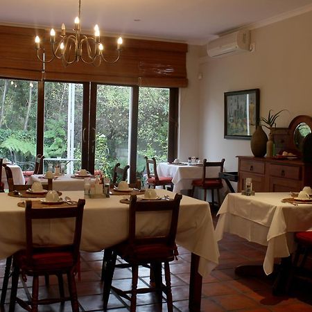 Oak Village B&B Стелленбос Экстерьер фото